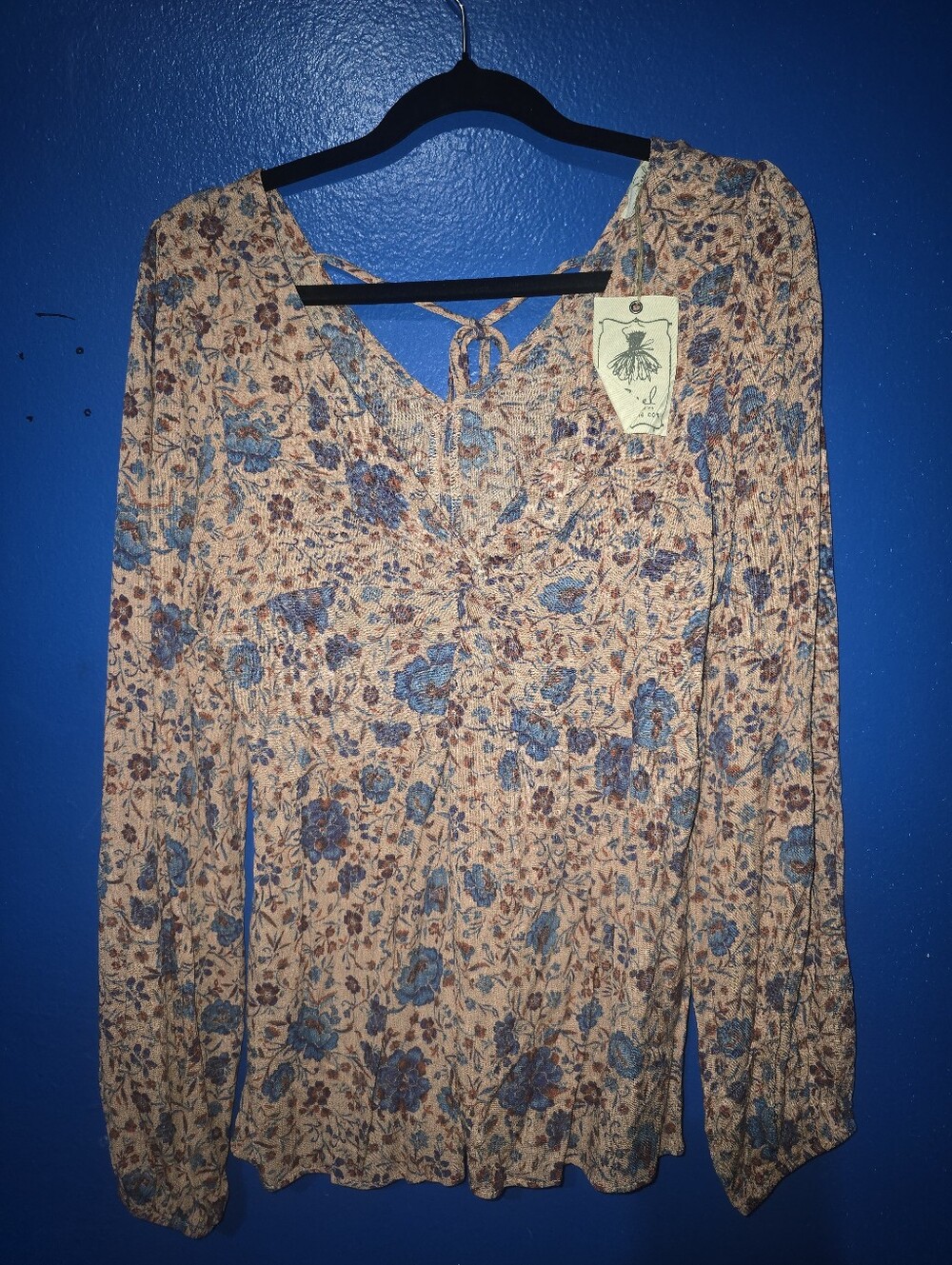 Easel Floral Blouse NWT Size Small
